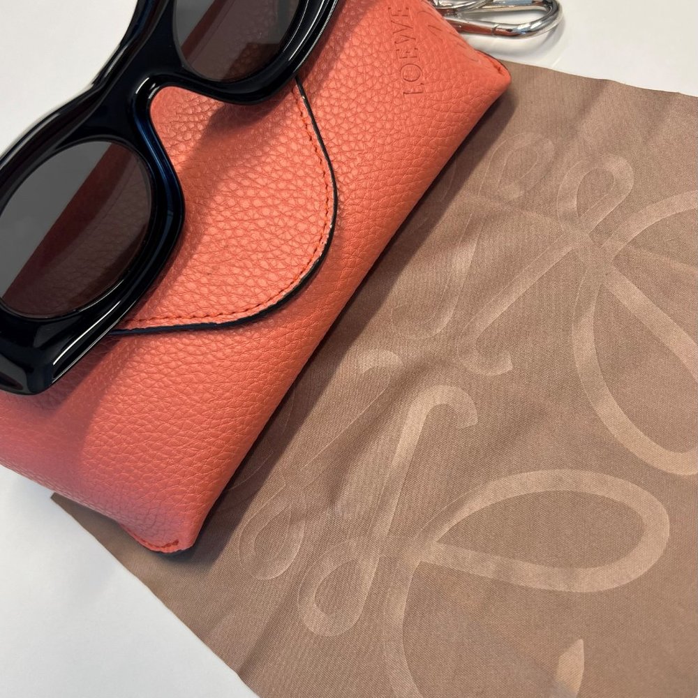 Loewe Paula Ibiza Sunglasses  UNISEX Black - Picture 2 of 7